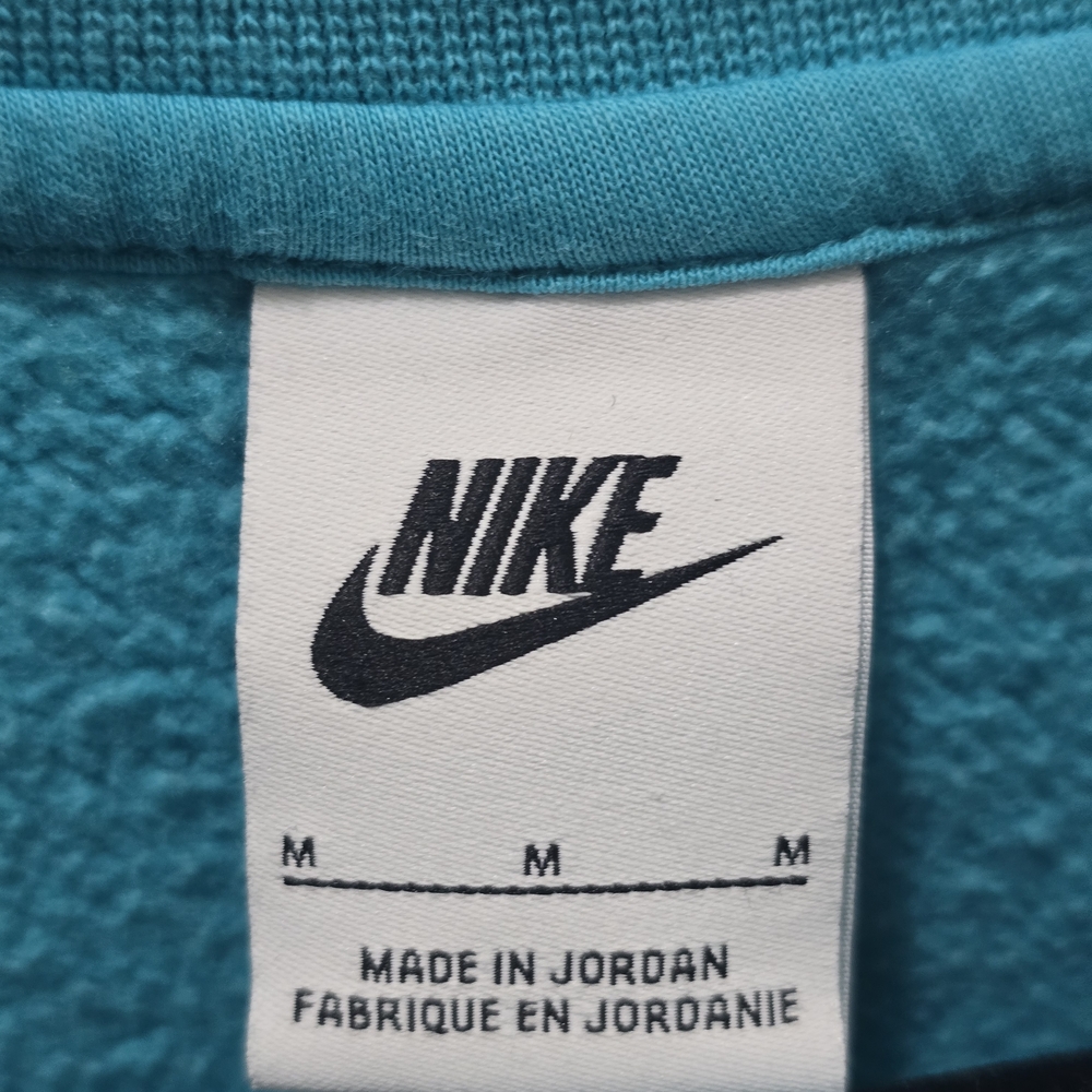 Nike Sportswear Club Fleece Crewneck Sweatshirt - Picture 4 of 10